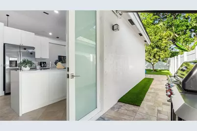 [Address not provided], Pembroke Pines, FL 33027 - Photo 22