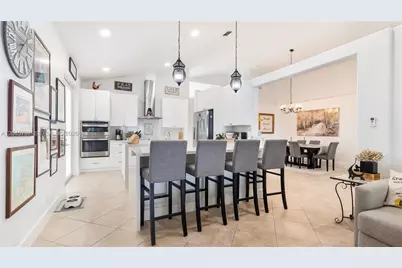 123 SW 164th Ave, Pembroke Pines, FL 33027 - Photo 10