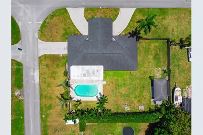 12805 SW 193rd Ter, Miami, FL 33177 - Photo 32