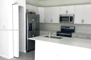 11444 West 33rd Ct, Hialeah, FL 33018 - Photo 4