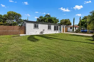 1300 N 70th Terrace, Hollywood, FL 33024 - Photo 2