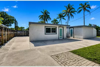 1300 N 70th Ter, Hollywood, FL 33024 - Photo 28