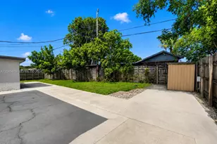 1300 N 70th Terrace, Hollywood, FL 33024 - Photo 34