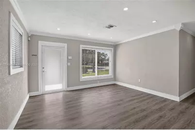 1300 N 70th Ter, Hollywood, FL 33024 - Photo 6