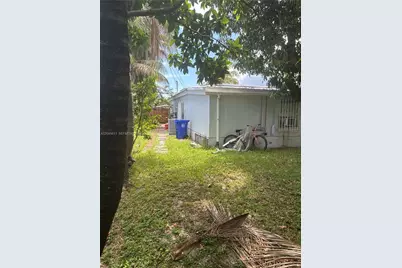 1445 NE 174th St, North Miami Beach, FL 33162 - Photo 60