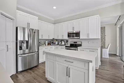 981 Waterside Cir, Weston, FL 33327 - Photo 14