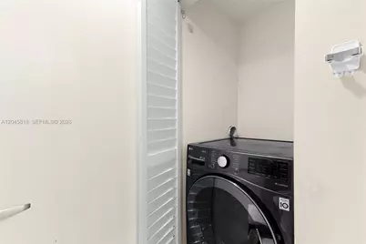 1750 N Bayshore Dr #2414, Miami, FL 33132 - Photo 16