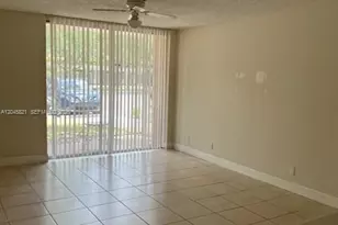 10717 Cleary Blvd, Plantation, FL 33324 - Photo 4
