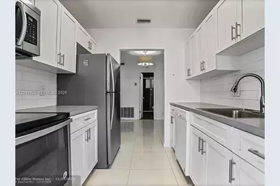 348 S Federal Hwy #31, Dania Beach, FL 33004 - Photo 10