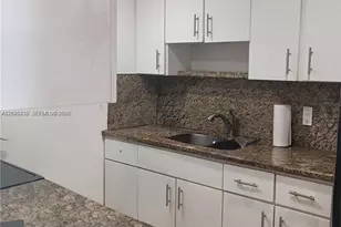 18100 Atlantic Blvd, Sunny Isles Beach, FL 33160 - Photo 4