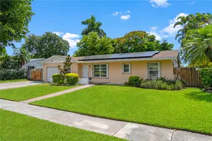 18103 SW 93rd Ave, Palmetto Bay, FL 33157 - Photo 2
