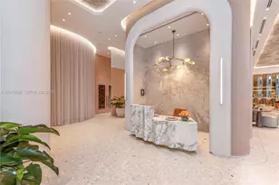 77 SE 5th St, Miami, FL 33131 - Photo 26