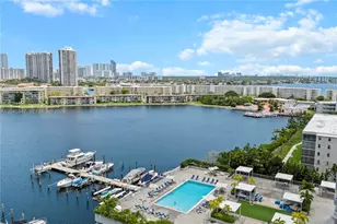 18071 Biscayne Blvd, Aventura, FL 33160 - Photo 2