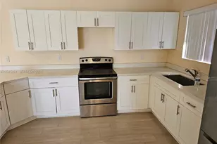 10455 SW 179th St, Miami, FL 33157 - Photo 6