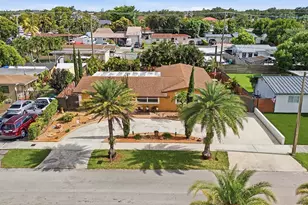 7858 NW 171st St, Hialeah, FL 33015 - Photo 40