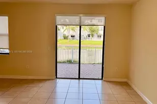 8965 NW 98th Ave, Doral, FL 33178 - Photo 10