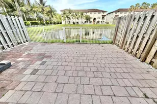 8965 NW 98th Ave, Doral, FL 33178 - Photo 6