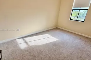 8965 NW 98th Ave, Doral, FL 33178 - Photo 16