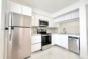 842 NW 92nd Ave, Plantation, FL 33324 - Photo 8