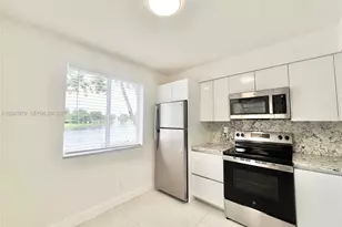 842 NW 92nd Ave, Plantation, FL 33324 - Photo 6