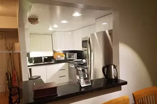 9371 Fontainebleau Blvd, Miami, FL 33172 - Photo 2