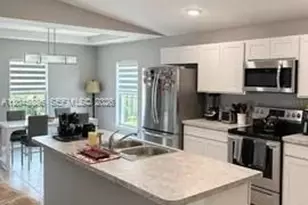 2123 NE 6th Ave, Cape Coral, FL 33909 - Photo 6