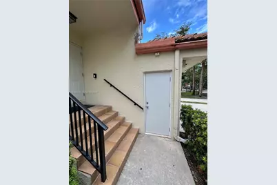 3345 Emerald Oaks Dr #106, Hollywood, FL 33021 - Photo 4