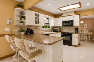 520 NW 132nd Ct, Miami, FL 33182 - Photo 6