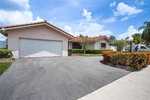 520 NW 132nd Ct, Miami, FL 33182 - Photo 4