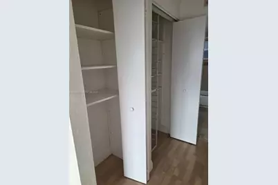 7900 Tatum Waterway Dr #304, Miami Beach, FL 33141 - Photo 10