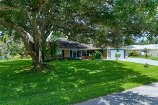 465 11th Ave, Vero Beach, FL 32962 - Photo 2