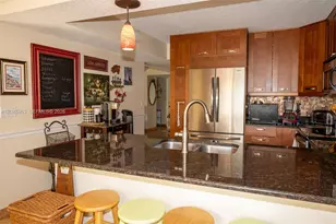 1222 SW 120th Way, Davie, FL 33325 - Photo 4