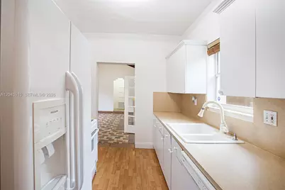 236 SW 28th Rd, Miami, FL 33129 - Photo 12