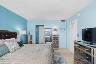 3000 Marcos Dr, Aventura, FL 33160 - Photo 20