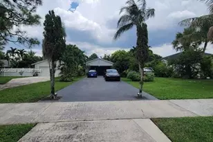 132 Sparrow Dr, Royal Palm Beach, FL 33411 - Photo 14