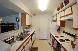 2361 NW 33rd St, Oakland Park, FL 33309 - Photo 4