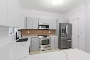 11274 NW 43rd Terrace, Doral, FL 33178 - Photo 14