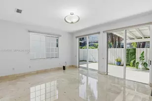 11274 NW 43rd Terrace, Doral, FL 33178 - Photo 10