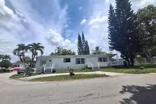 19800 SW 180th Ave, Miami, FL 33187 - Photo 4