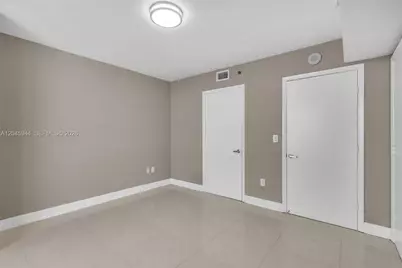 50 Biscayne Blvd #4208, Miami, FL 33132 - Photo 16