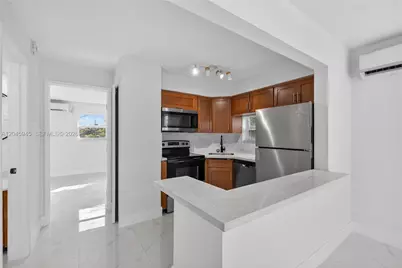 1520 NE 56th St #8, Fort Lauderdale, FL 33334 - Photo 8