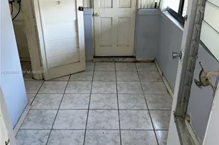 1355 NW 86th St, Miami, FL 33147 - Photo 20