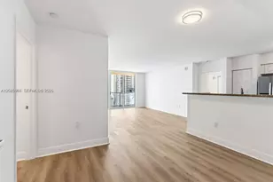 1155 Brickell Bay Dr, Miami, FL 33131 - Photo 2