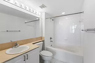 1155 Brickell Bay Dr, Miami, FL 33131 - Photo 16