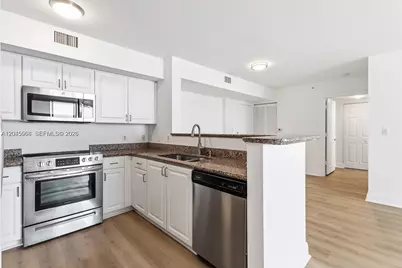 1155 Brickell Bay Dr #1609, Miami, FL 33131 - Photo 6