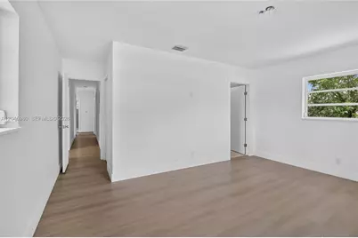 7040 NW 8th Ct, Plantation, FL 33317 - Photo 22