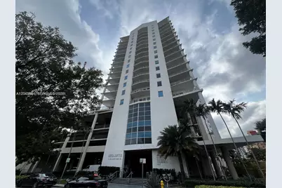 10 SW South River Dr #812, Miami, FL 33130 - Photo 2