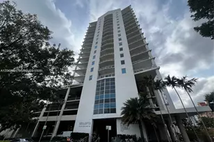 10 SW South River Dr, Miami, FL 33130 - Photo 2