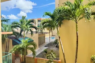 1975 W 44th Pl, Hialeah, FL 33012 - Photo 36
