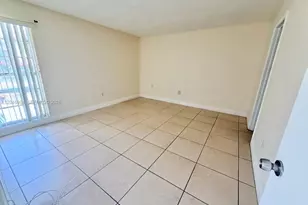 1975 W 44th Pl, Hialeah, FL 33012 - Photo 18